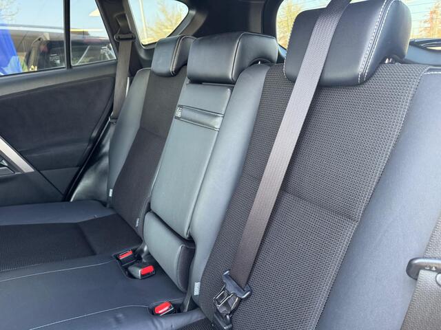 Toyota RAV4 2.5 Hybrid AWD Style