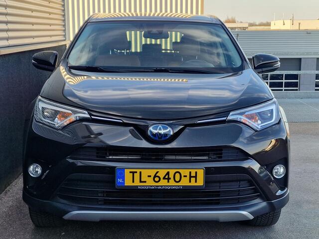 Toyota RAV4 2.5 Hybrid AWD Executive Business Navigatie, Trekhaak, Lederen bekleding, Stoelverwarming, Parkeersensoren voor + achter, Dealeronderhouden