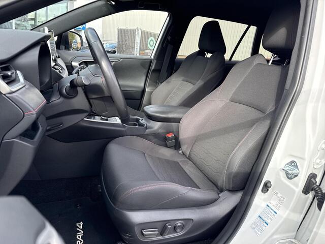 Toyota RAV4 2.5 Plug-in Hybrid AWD Style **STOELVERWARMING VOOR EN ACHTER/ DODEHOEK DETECTIE/ PARKEERSENSOREN VOOR EN ACHTER/ 36 MAANDEN GARANTIE**
