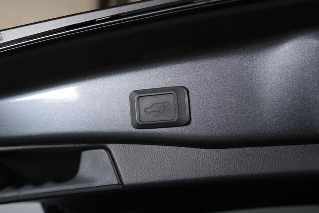 Toyota RAV4 2.5 Hybrid First Edition, Trekhaak, 360 Camera , Treeplanken, Navigatie, BEARLOCK ACTIE