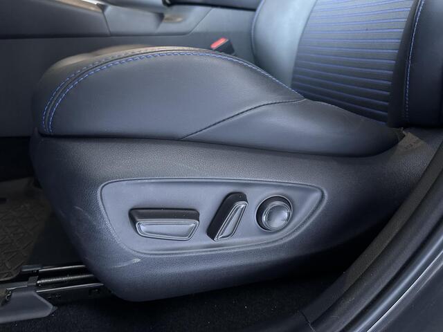 Toyota RAV4 2.5 Hybrid Bi-Tone 360 camera | elektrische stoelen | stuurverwarming