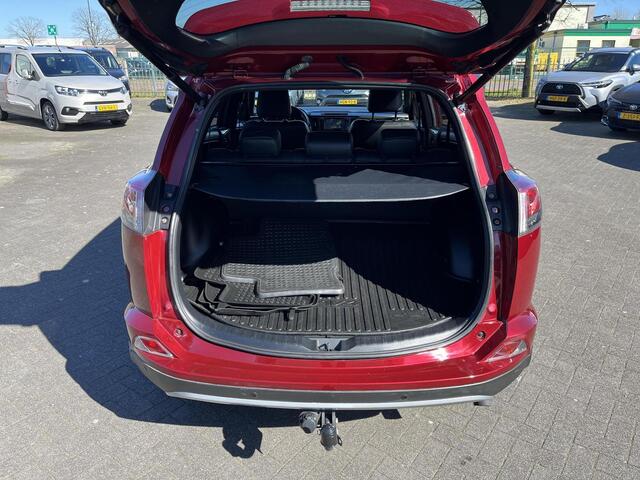 Toyota RAV4 2.5 Hybrid AWD Style | Navigatie | Achteruitrijcamera | Stoelverwarming | Stuurverwarming | Trekhaak