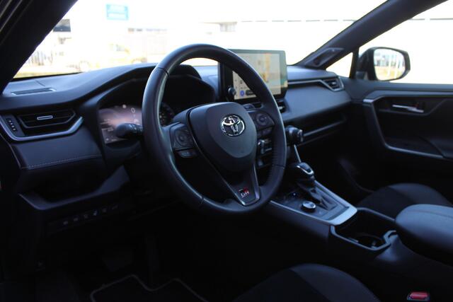 Toyota RAV4 2.5 Hybrid AWD GR SPORT Bi-Tone | Rijklaar | Pano | Trekhaak | Navi | Elek achterklep | Apple/Android | Memory | 360 camera