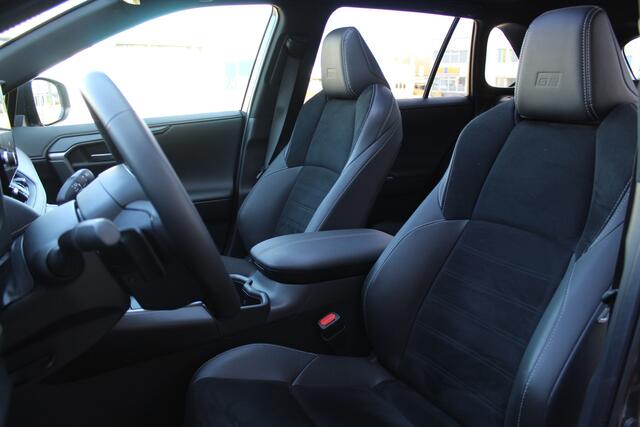 Toyota RAV4 2.5 Hybrid AWD GR SPORT Bi-Tone | Rijklaar | Pano | Trekhaak | Navi | Elek achterklep | Apple/Android | Memory | 360 camera