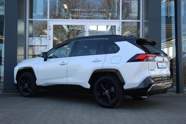 Toyota RAV4 2.5 HYBRID 2WD, Clima, Navi, Apple Carplay/ Android Auto, etc.
