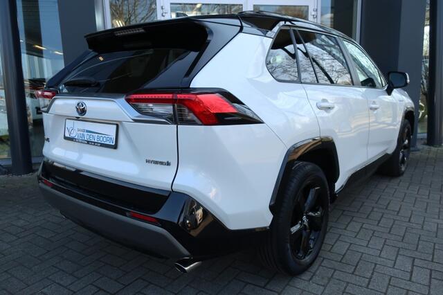 Toyota RAV4 2.5 HYBRID 2WD, Clima, Navi, Apple Carplay/ Android Auto, etc.