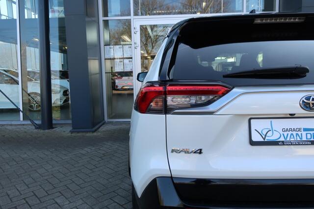 Toyota RAV4 2.5 HYBRID 2WD, Clima, Navi, Apple Carplay/ Android Auto, etc.