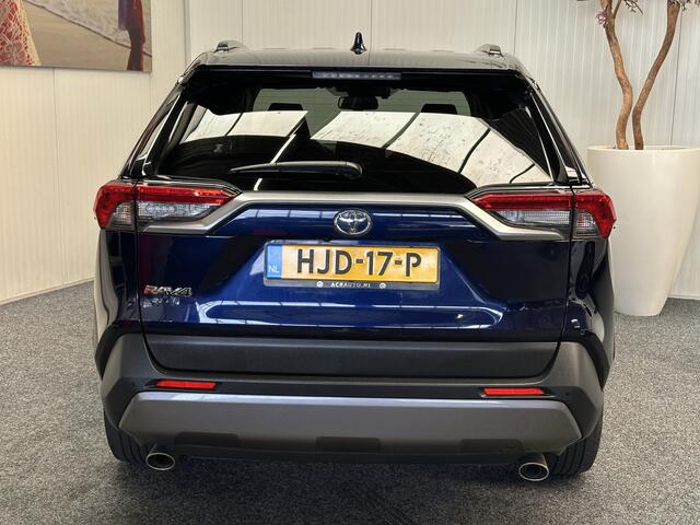 Toyota RAV4 2.0 VVT-iE Dynamic NAVIGATIE CRUISE CONTROL CLIMATE CONTROL BLUETOOTH TELEFOON APPLE CARPLAY/ANDROID RIJSTROOKSENSOREN DODEHOEKSENSOREN ACHTERUITRIJCAMERA ZEER MOOI !! 3010