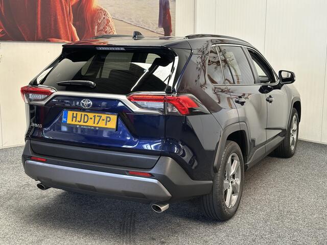 Toyota RAV4 2.0 VVT-iE Dynamic NAVIGATIE CRUISE CONTROL CLIMATE CONTROL BLUETOOTH TELEFOON APPLE CARPLAY/ANDROID RIJSTROOKSENSOREN DODEHOEKSENSOREN ACHTERUITRIJCAMERA ZEER MOOI !! 3010