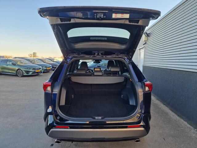 Toyota RAV4 2.5 Hybrid AWD Bi-Tone | Elek. bedienbare achterklep | Keyless entry- & start | Stoelverwarming | Lederen interieur | Elek. bedienbare buitenspiegels | Parkeersensoren v&a |
