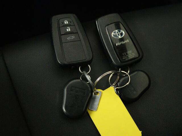 Toyota RAV4 2.5 Hybrid Black Edition Limited | Navigatie | Camera | LM velgen | JBL |