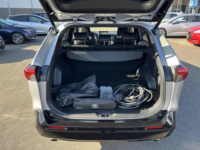 Toyota RAV4 2.5 Plug-in Hybrid AWD Style | Navigatie | Apple CarPlay/Android auto | Achteruitrijcamera | Stoelverwarming