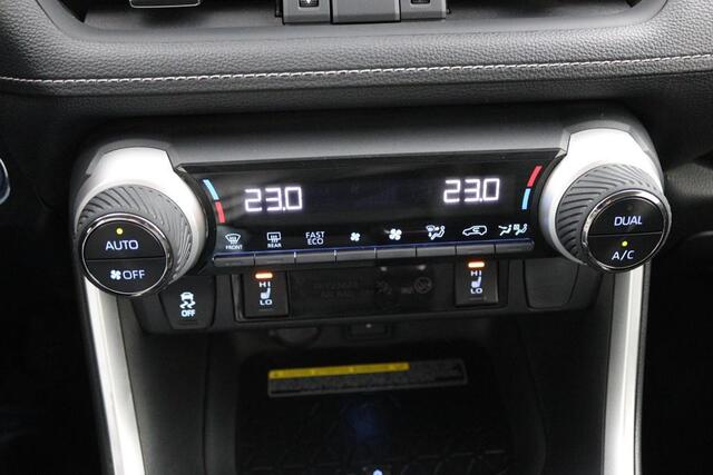 Toyota RAV4 2.5 Hybrid Executive | 360 graden camera | Lederen bekleding | Trekhaak | Navigatie |