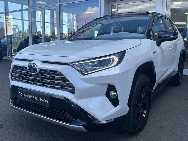 Toyota RAV4 2.5 Hybrid Bi-Tone | Panoramisch dak | JBL Premium audio | Achteruitrij camera | Stoelverwarming | Keyless entry- & start |