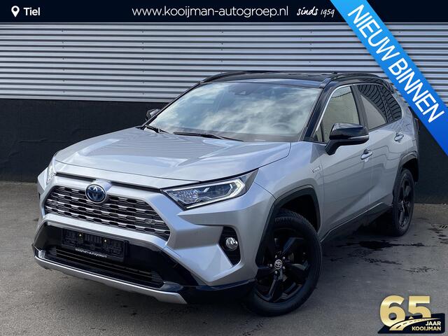 Toyota RAV4 2.5 Hybrid AWD Bi-Tone Stoelverwarming, Apple Carplay/Android Auto, LED, Parkeersensoren, Achteruitrij camera, Dodehoek detectie, Adaptieve cruise control