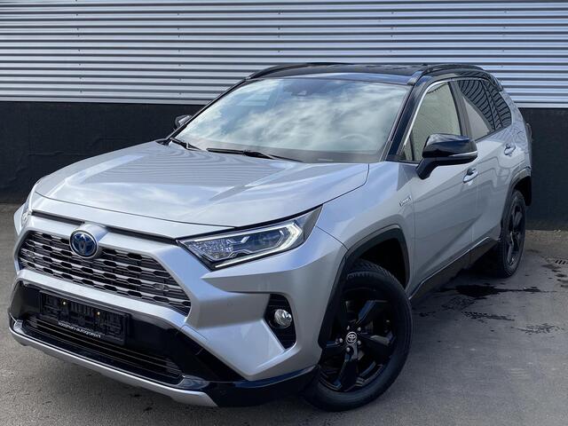 Toyota RAV4 2.5 Hybrid AWD Bi-Tone Stoelverwarming, Apple Carplay/Android Auto, LED, Parkeersensoren, Achteruitrij camera, Dodehoek detectie, Adaptieve cruise control