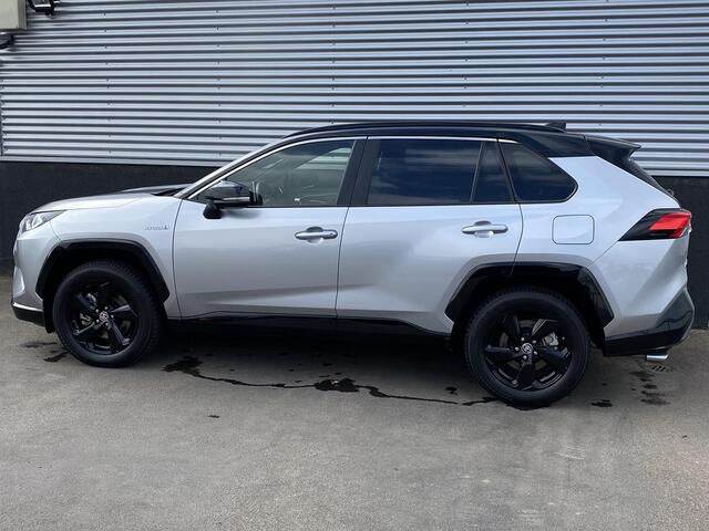 Toyota RAV4 2.5 Hybrid AWD Bi-Tone Stoelverwarming, Apple Carplay/Android Auto, LED, Parkeersensoren, Achteruitrij camera, Dodehoek detectie, Adaptieve cruise control