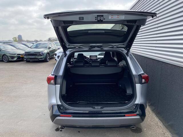 Toyota RAV4 2.5 Hybrid AWD Bi-Tone Stoelverwarming, Apple Carplay/Android Auto, LED, Parkeersensoren, Achteruitrij camera, Dodehoek detectie, Adaptieve cruise control