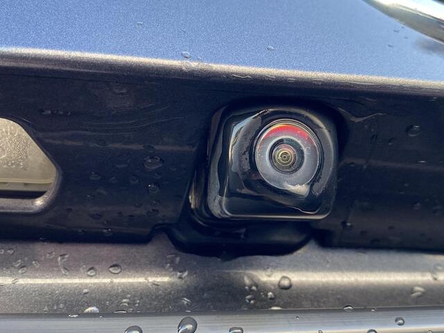 Toyota RAV4 2.5 Hybrid Bi-Tone | Zwart dak | Zwarte velgen | Lederen bekleding | Adaptive cruise control | Elektr. Bedienbare achterklep | Stoelverwarming | Elektr. inklapbare buitenspiegels | Achteruitrij camera |