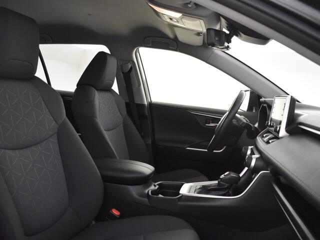 Toyota RAV4 2.5 Hybrid First Edition | Parkeersensoren V+A | Stuur en Stoelv