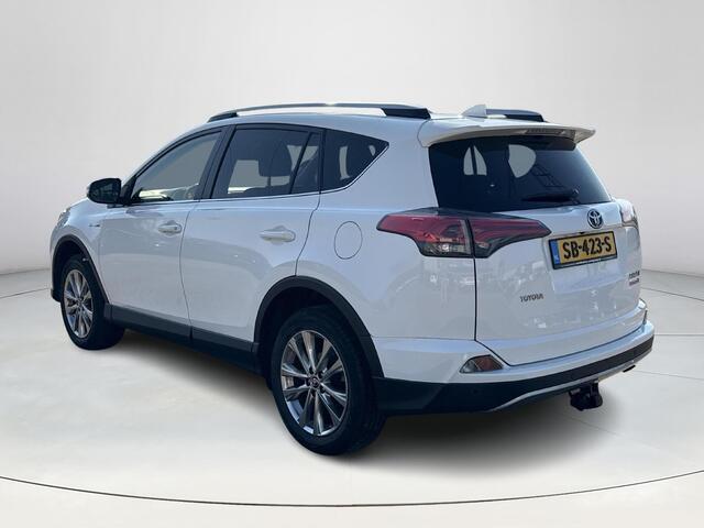 Toyota RAV4 2.5 Hybrid AWD Executive **NAVIGATIE/ TREKHAAK/ ADAPTIEF CRUISE CONTROL/ 360 CAMERA/ GARANTIE**