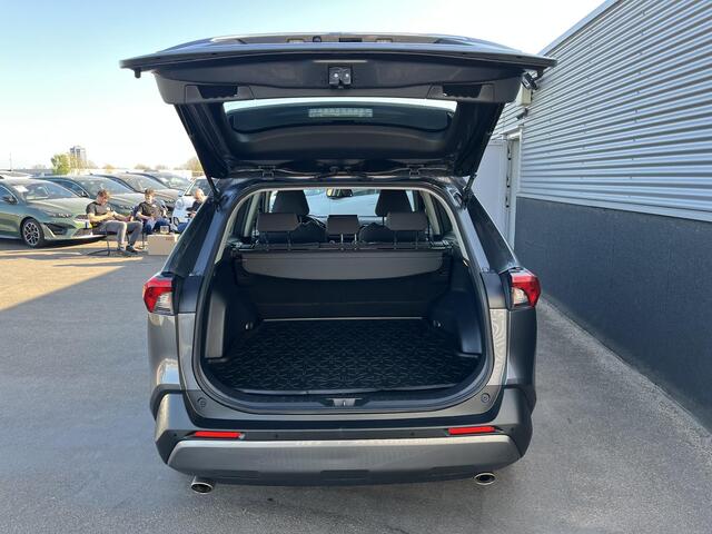 Toyota RAV4 2.0 VVT-iE Dynamic Navigatie, Stoelverwarming, Stuurwiel verwamd, Achteruitrijcamera, Goed onderhouden