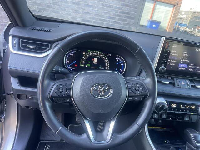 Toyota RAV4 2.5 Hybrid AWD Bi-Tone , 57.000 km, 1650 KG trekgewicht