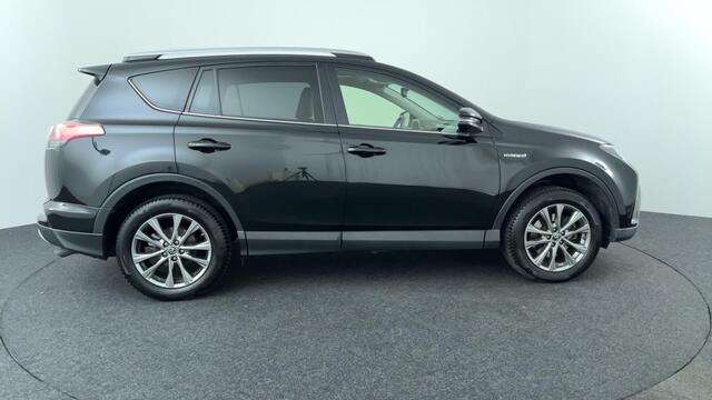 Toyota RAV4 2.5 Hybrid AWD Executive Business | Trekhaak |