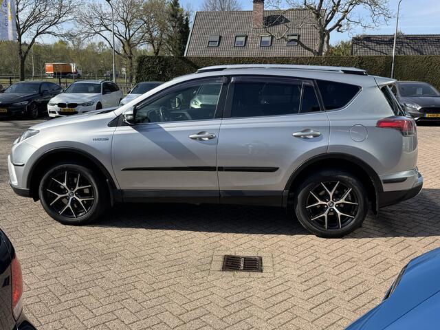 Toyota RAV4 2.5 Hybrid Style / Camera / Navigatie / Dealer onderhouden / Bluetooth / Cruise Control