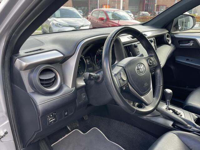 Toyota RAV4 2.5 Hybrid Executive Blindspot schuif-kanteldak