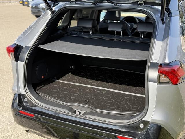 Toyota RAV4 2.5 Plug-in Hybrid AWD Bi-Tone Plus Trekhaak | Pano | Stoel- stuurverwarming