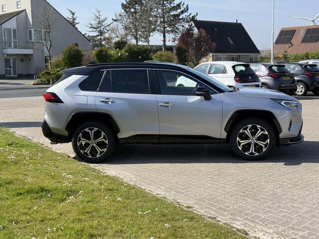 Toyota RAV4 2.5 Plug-in Hybrid AWD Bi-Tone Plus Trekhaak | Pano | Stoel- stuurverwarming