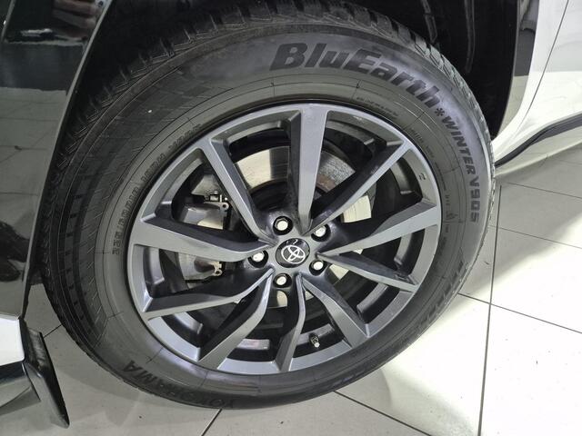 Toyota RAV4 2.5 Hybrid AWD Bi-Tone | Zwart dak | |360° camera | Dodehoekdetectie | Parkeersensoren | JBL Premium audio | Stoelverwarming | Keyless | Elektr. Achterklep | Lederen bekleding |