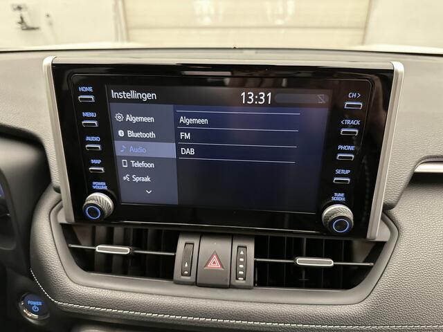 Toyota RAV4 2.5 Hybrid AWD Executive | 1.650 KG Trekgewicht | Trekhaak | Memory Seat | Leder | Stoel + Stuur + Voorruit verwarming | LED | Standkachel |