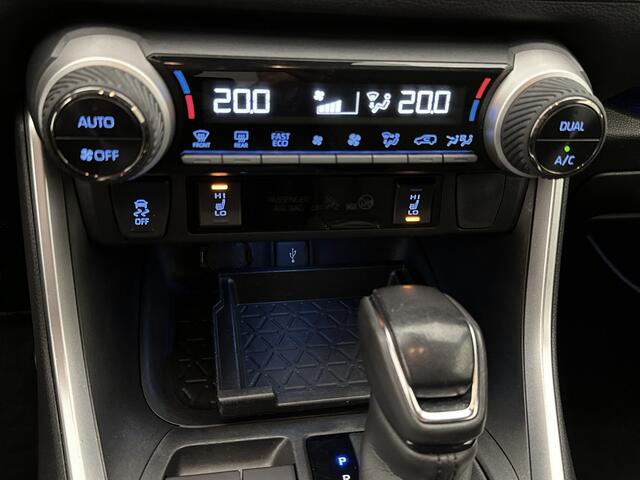 Toyota RAV4 2.5 Hybrid AWD Executive | 1.650 KG Trekgewicht | Trekhaak | Memory Seat | Leder | Stoel + Stuur + Voorruit verwarming | LED | Standkachel |