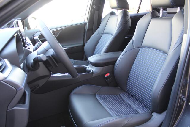 Toyota RAV4 2.5 Hybrid AWD Style Bi-Tone | Rijklaar | 1650kg Trekgewicht | JBL | 360 Camera | Stoel-/stuurverw. | Apple/Android | El.stoelen | LED