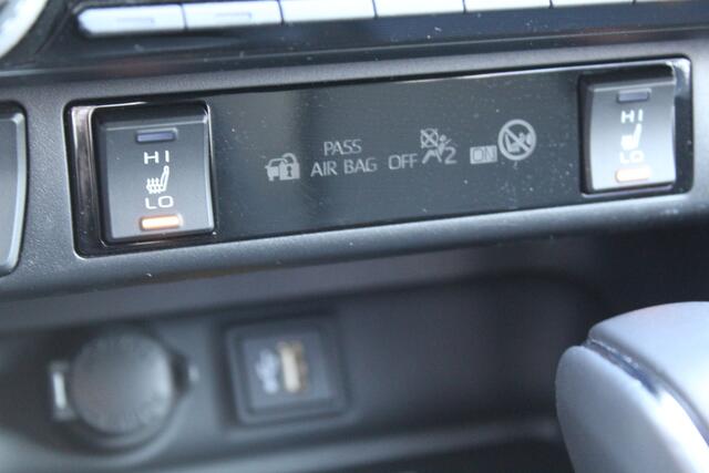Toyota RAV4 2.5 Hybrid AWD Style Bi-Tone | Rijklaar | 1650kg Trekgewicht | JBL | 360 Camera | Stoel-/stuurverw. | Apple/Android | El.stoelen | LED