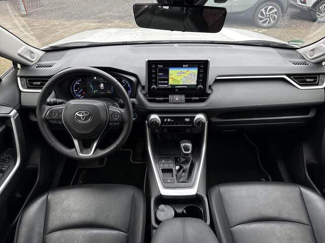 Toyota RAV4 2.5 Hybrid Business Plus **LEDEREN BEKLEDING/ STOELVERWARMING/ ADAPTIEF CRUISE CONTROL/ 36 MAANDEN GARANTIE**
