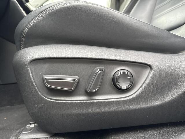 Toyota RAV4 2.5 Hybrid Business Plus **LEDEREN BEKLEDING/ STOELVERWARMING/ ADAPTIEF CRUISE CONTROL/ 36 MAANDEN GARANTIE**