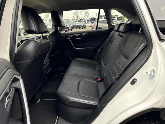 Toyota RAV4 2.5 Hybrid Business Plus **LEDEREN BEKLEDING/ STOELVERWARMING/ ADAPTIEF CRUISE CONTROL/ 36 MAANDEN GARANTIE**
