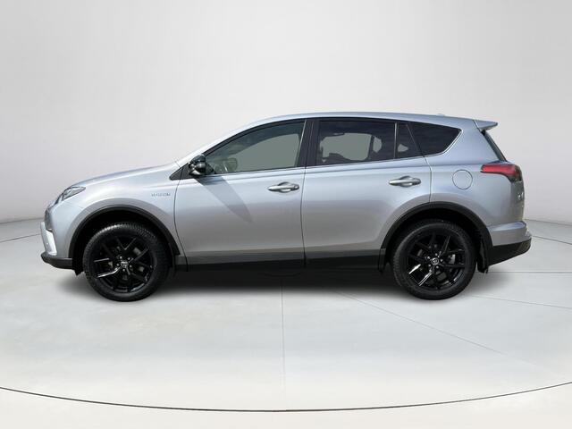 Toyota RAV4 2.5 Hybrid AWD Black Edition | Navigatie | Trekhaak | Parkeercamera | Licht metalen velgen |