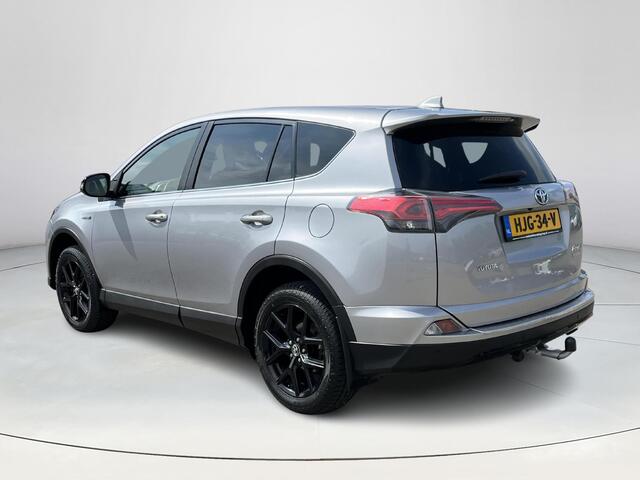 Toyota RAV4 2.5 Hybrid AWD Black Edition | Navigatie | Trekhaak | Parkeercamera | Licht metalen velgen |