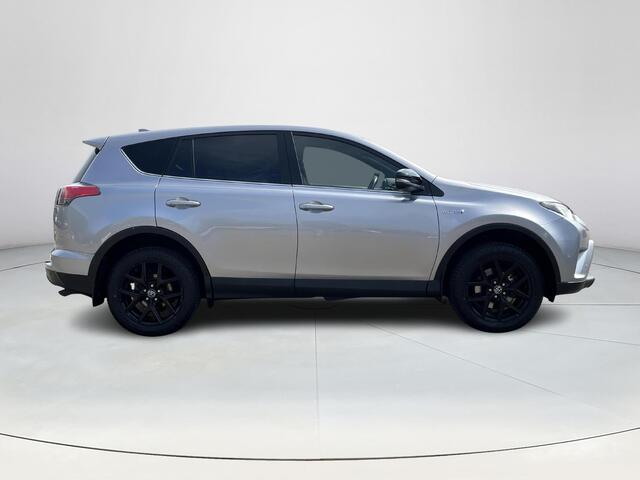 Toyota RAV4 2.5 Hybrid AWD Black Edition | Navigatie | Trekhaak | Parkeercamera | Licht metalen velgen |