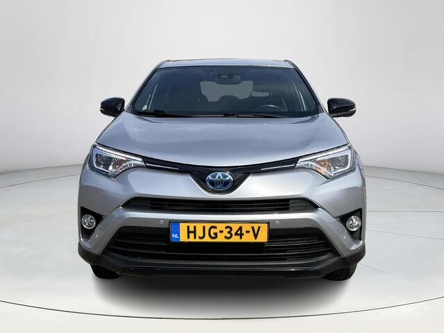 Toyota RAV4 2.5 Hybrid AWD Black Edition | Navigatie | Trekhaak | Parkeercamera | Licht metalen velgen |