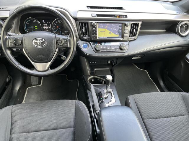 Toyota RAV4 2.5 Hybrid AWD Black Edition | Navigatie | Trekhaak | Parkeercamera | Licht metalen velgen |