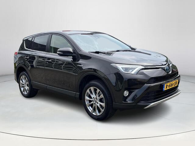 Toyota RAV4 2.5 Hybrid First Edition | Trekhaak | Navigatie | Parkeersensoren | 18 inch LM-velgen |