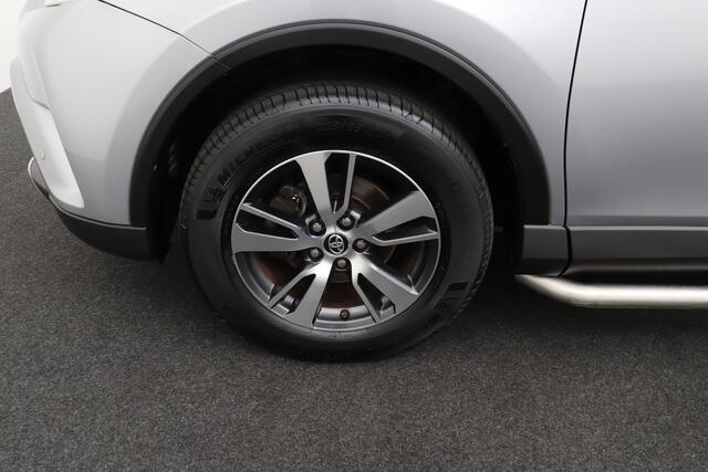 Toyota RAV4 2.0 153 PK VVT-i Dynamic Camera Adapt. Cruise Trekhaak LED