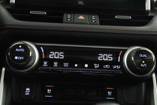 Toyota RAV4 2.5 Plug-in Hybrid AWD Bi-Tone Plus | Panorama dak | Trekhaak | Stoel/Stuurverwarming | Stoelventilatie | 360Camera | Leer | JBL Audio |