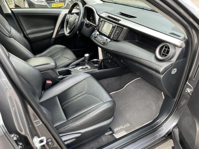 Toyota RAV4 2.5 Hybrid Dynamic | Navigatie | Achteruitrijcamera | Stoelverwarming | Leder