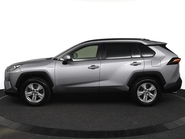 Toyota RAV4 2.5 Hybrid AWD Active Limited | 1650 kg. Trekgewicht! | PDC | Stoelverwarming |